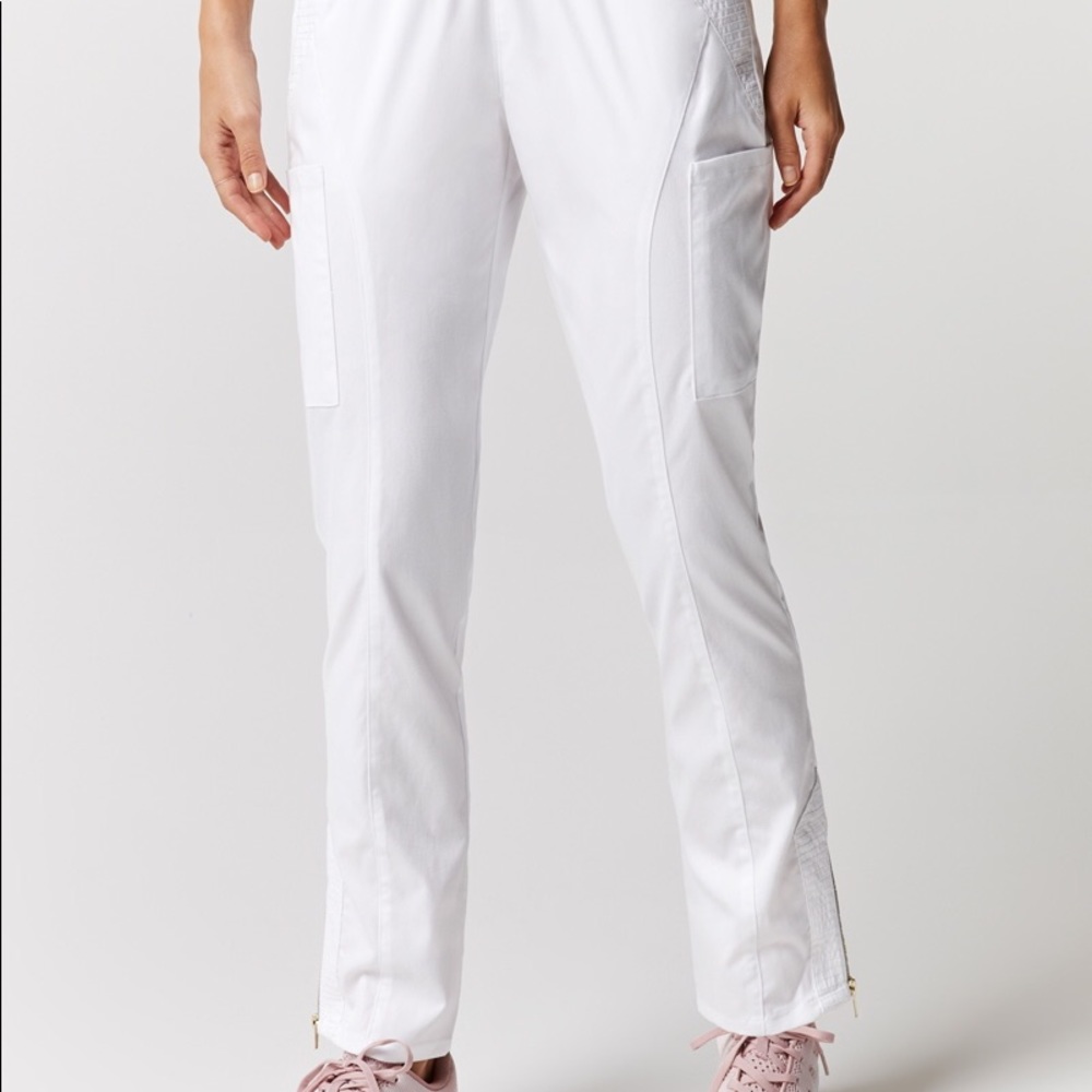 Jaanuu scrubs